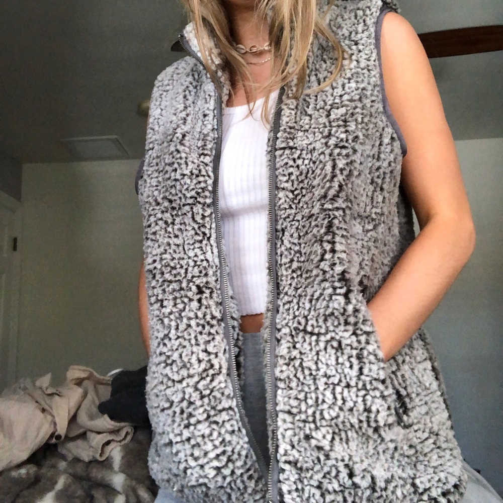 Fuzzy Vest - Picture 5 of 5